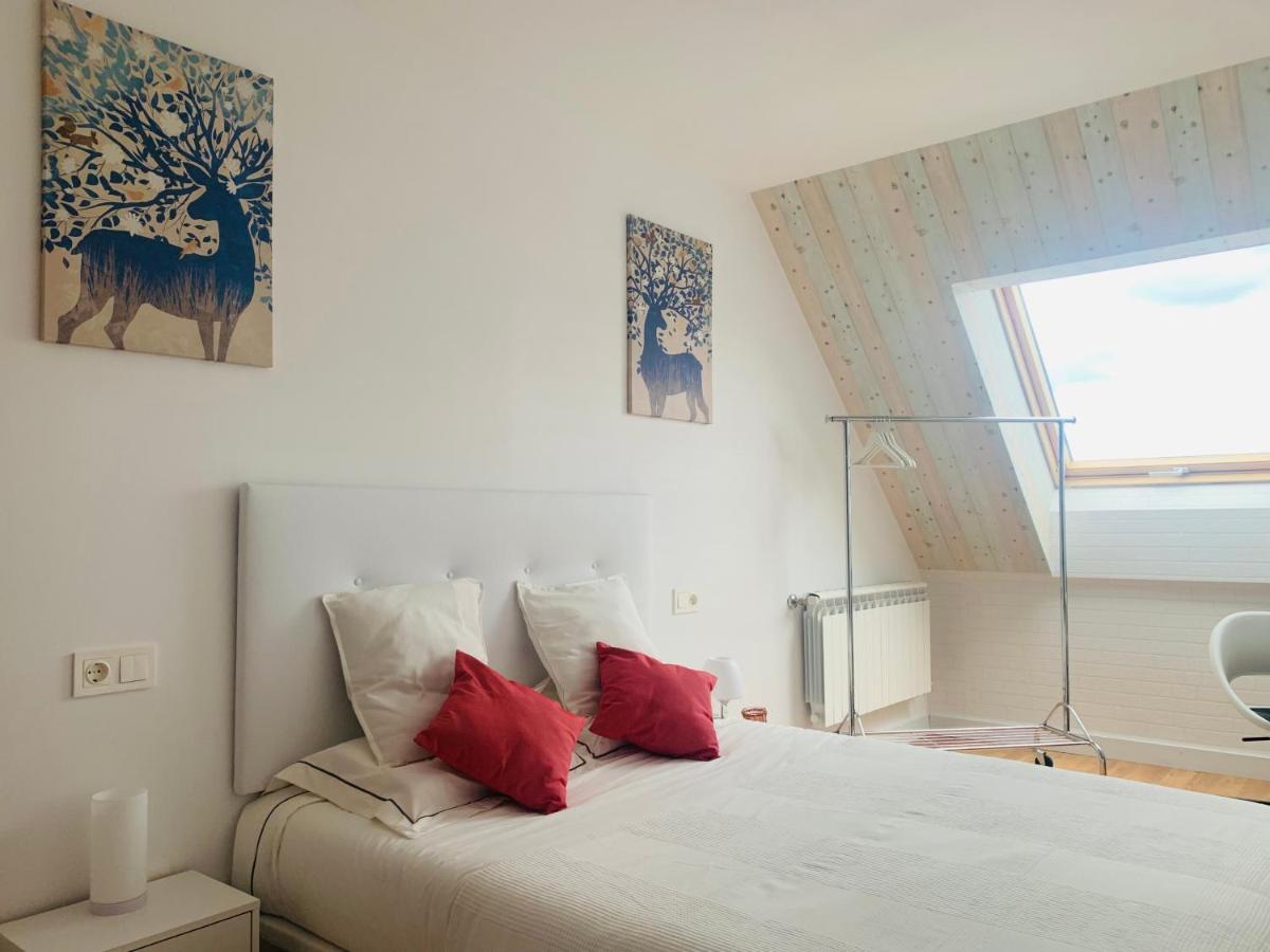 Apartamentos Lamarosa -Atico ,Vistas Al Mar Cantabrico Parking Burela ภายนอก รูปภาพ